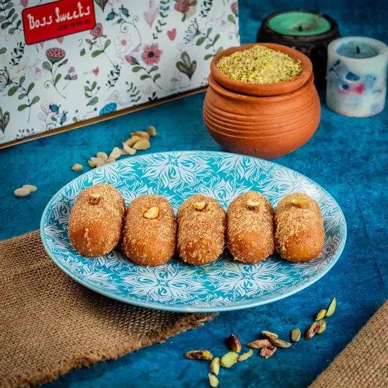 Badami Chomchom (বাদামী চমচম)