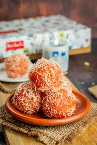 Kach Laddu (কাঁচ লাড্ডু)