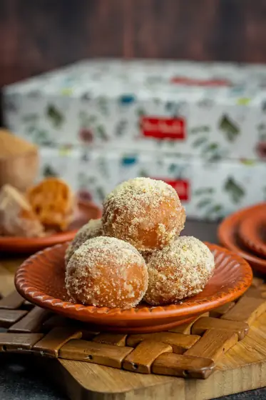 Kashmiri Roshgolla (কাশ্মীরি রসগোল্লা)