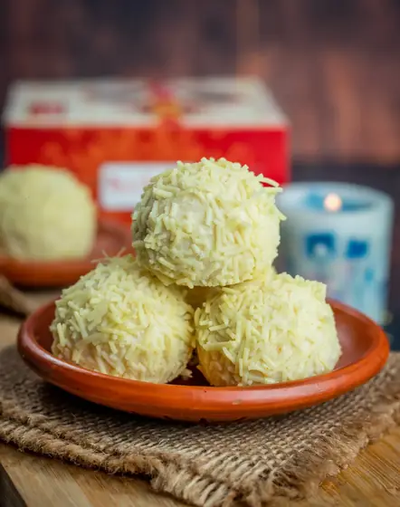 Kheer Kodom (ক্ষীর কদম)
