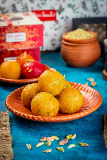Mihidana Laddu (মিহিদানা লাড্ডু)